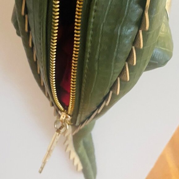 Alligator purse - Picture 6 of 6